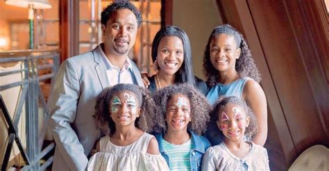 Jonathan Pitts Opens Up about How He and His Kids。